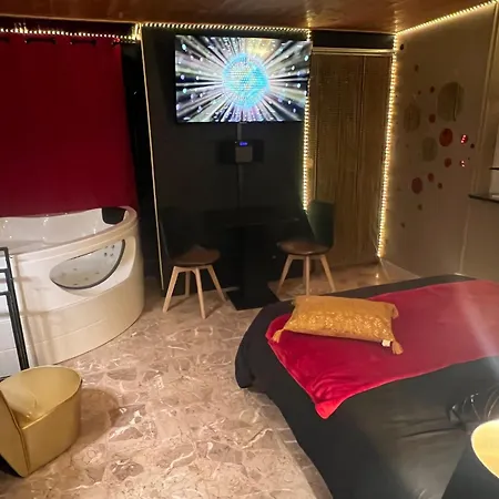 50 Nuances De Parentheses 情趣酒店 *