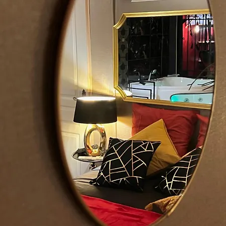 50 Nuances De Parentheses Love hotel