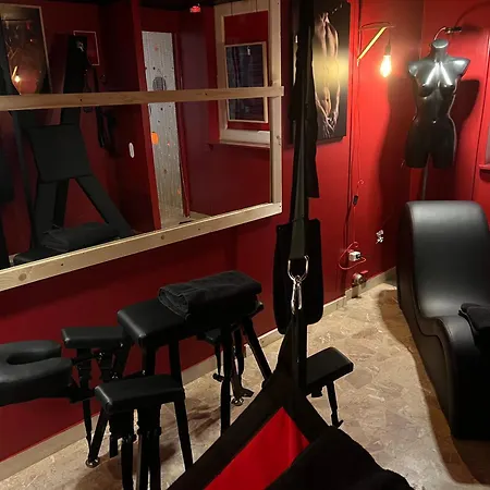 50 Nuances De Parentheses 情趣酒店 *